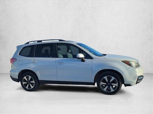 Used 2017 Subaru Forester 2.5i Limited w/ Popular Package #2 AWD/4WD image 4