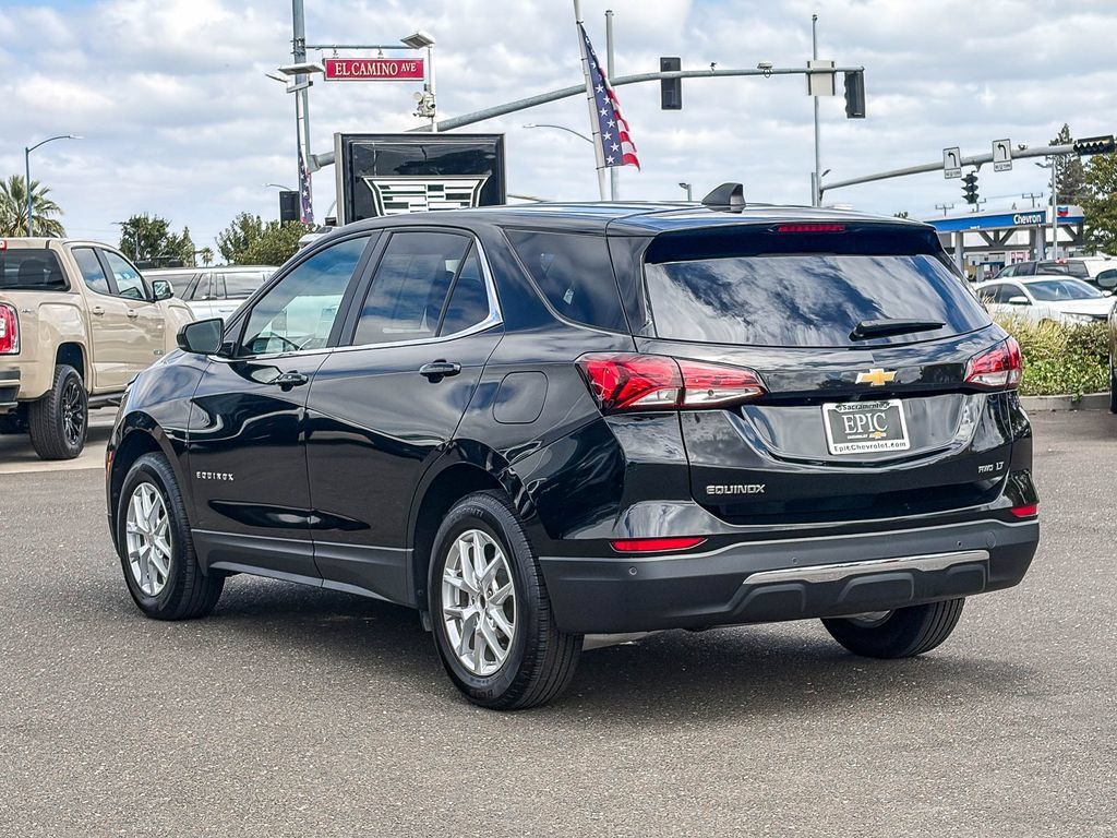 Used 2024 Chevrolet Equinox LT AWD/4WD image 1