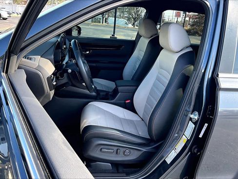 Used 2025 Honda CR-V Sport Touring image 8