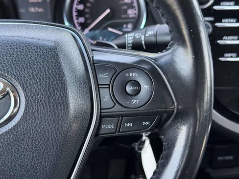 Used 2018 Toyota Camry SE FWD image 9