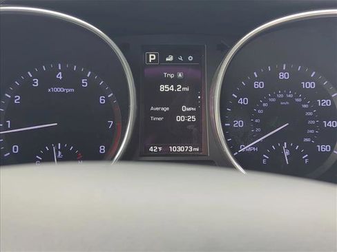 Used 2017 Hyundai Santa Fe Sport 2.0T image 11