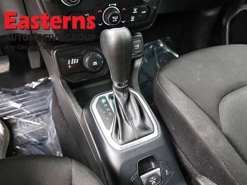 Used 2021 Jeep Renegade Sport AWD/4WD image 12