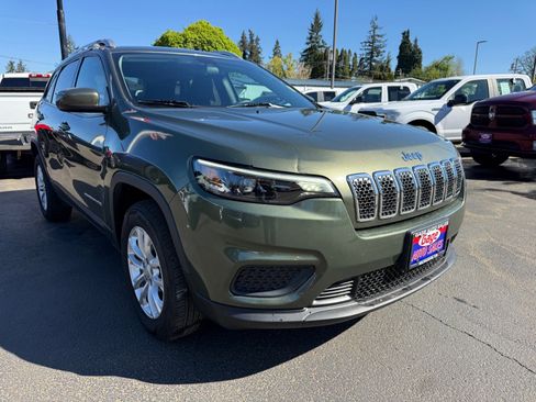 Used 2020 Jeep Cherokee Latitude image 10