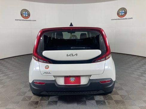 Used 2022 Kia Soul LX w/ Technology Package image 18