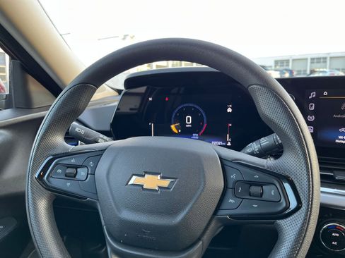 Used 2025 Chevrolet Trax LT image 25