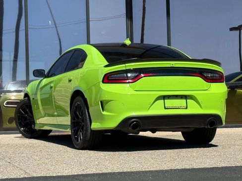 Used 2023 Dodge Charger R/T w/ Blacktop Package image 9