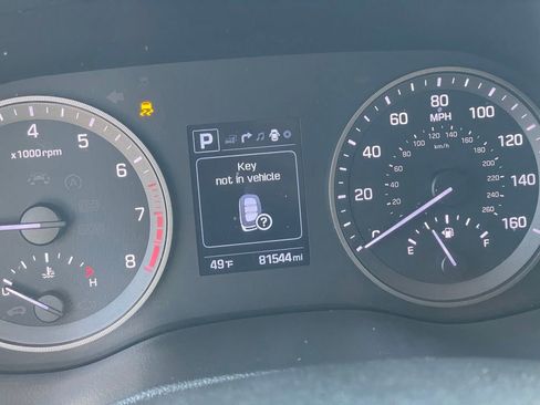 Used 2018 Hyundai Tucson SEL Plus w/ Cargo Package image 16