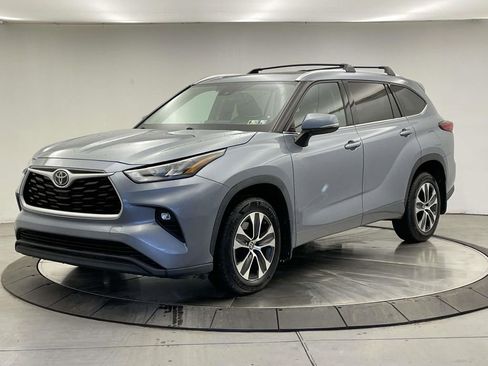 Used 2020 Toyota Highlander XLE image 1