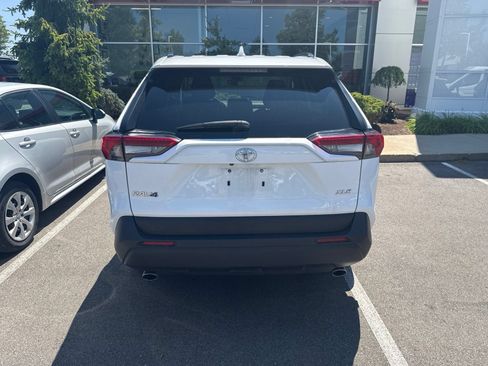 Used 2025 Toyota RAV4 XLE FWD image 6