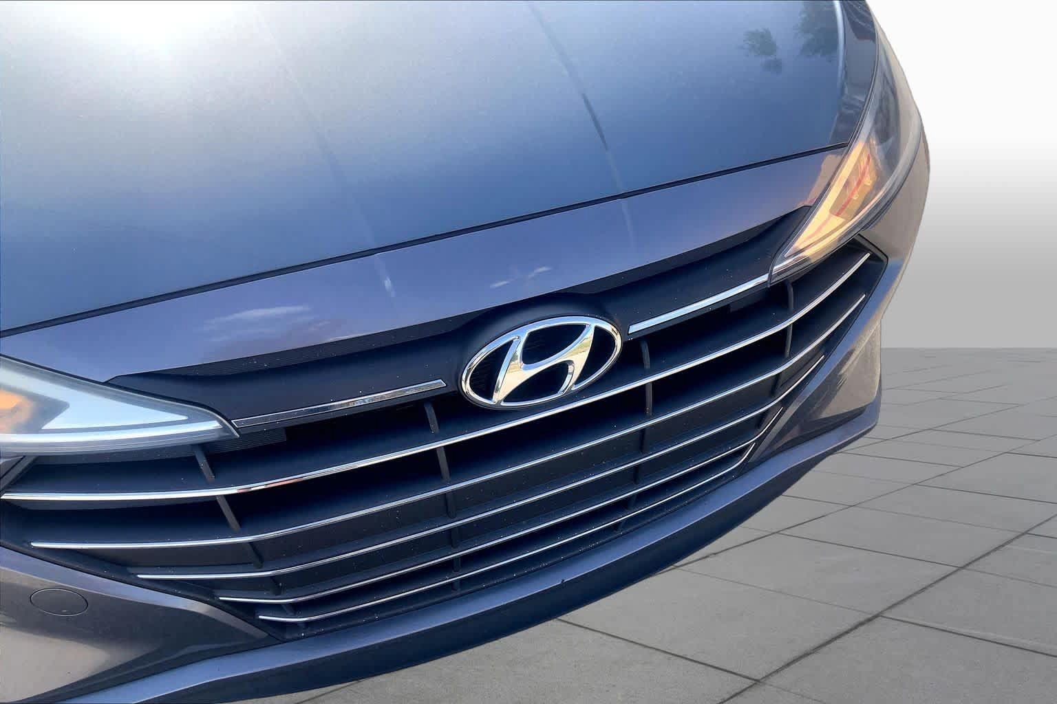 Used 2019 Hyundai Elantra SEL w/ Cargo Package FWD image 28