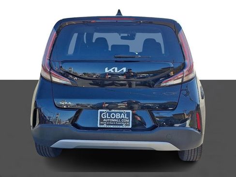 Used 2023 Kia Soul LX FWD image 6