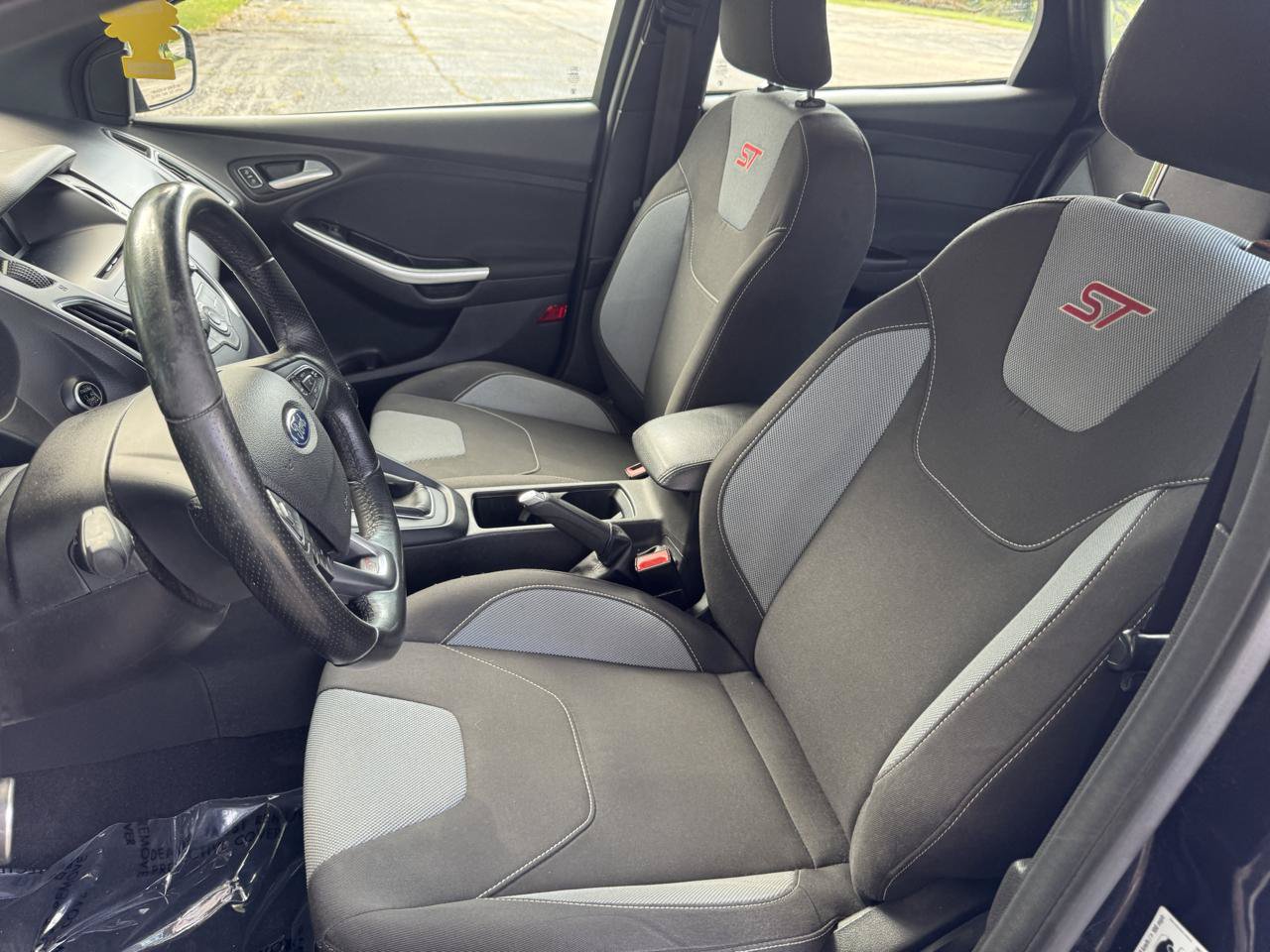 Used 2017 Ford Focus ST FWD image 23