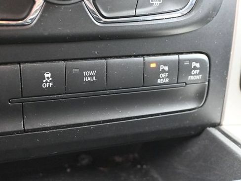Used 2016 RAM 1500 Big Horn RWD image 23