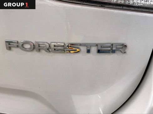 Used 2023 Subaru Forester Limited AWD/4WD image 10