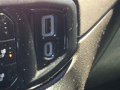 Used 2023 Chevrolet Silverado 1500 LTZ AWD/4WD image 27