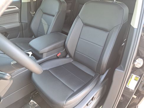 Used 2023 Volkswagen Atlas SE image 15