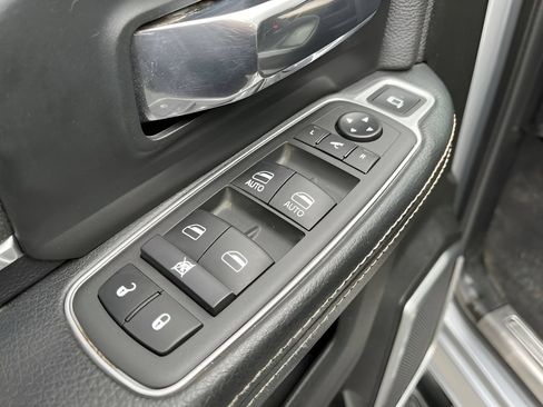 Used 2021 RAM 3500 Laramie AWD/4WD image 18
