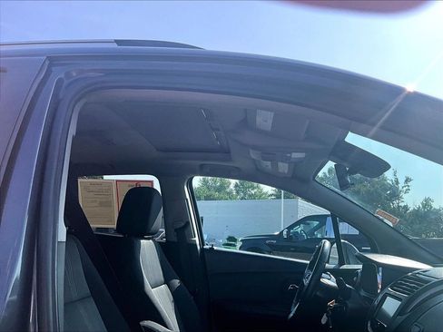 Used 2016 Chevrolet Trax LT w/ Sun And Sound Package FWD image 23