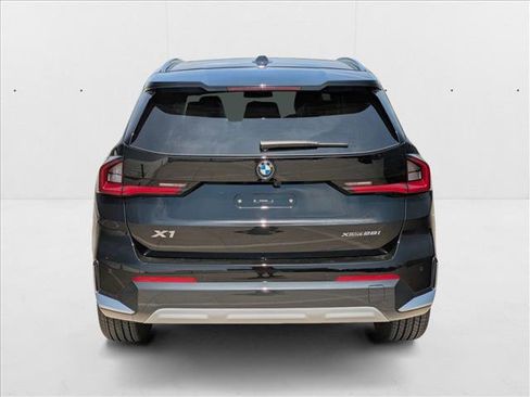 New 2025 BMW X1 xDrive28i w/ Convenience Package image 8