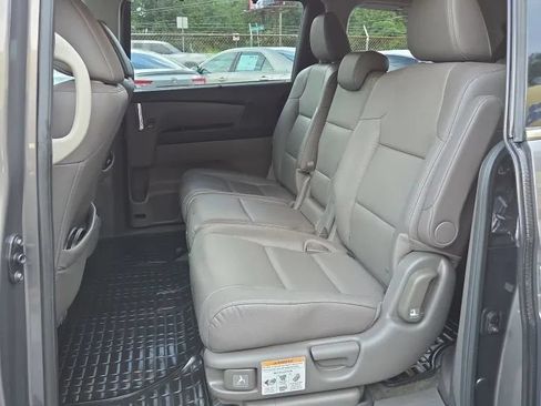 Used 2014 Honda Odyssey Touring Elite image 10