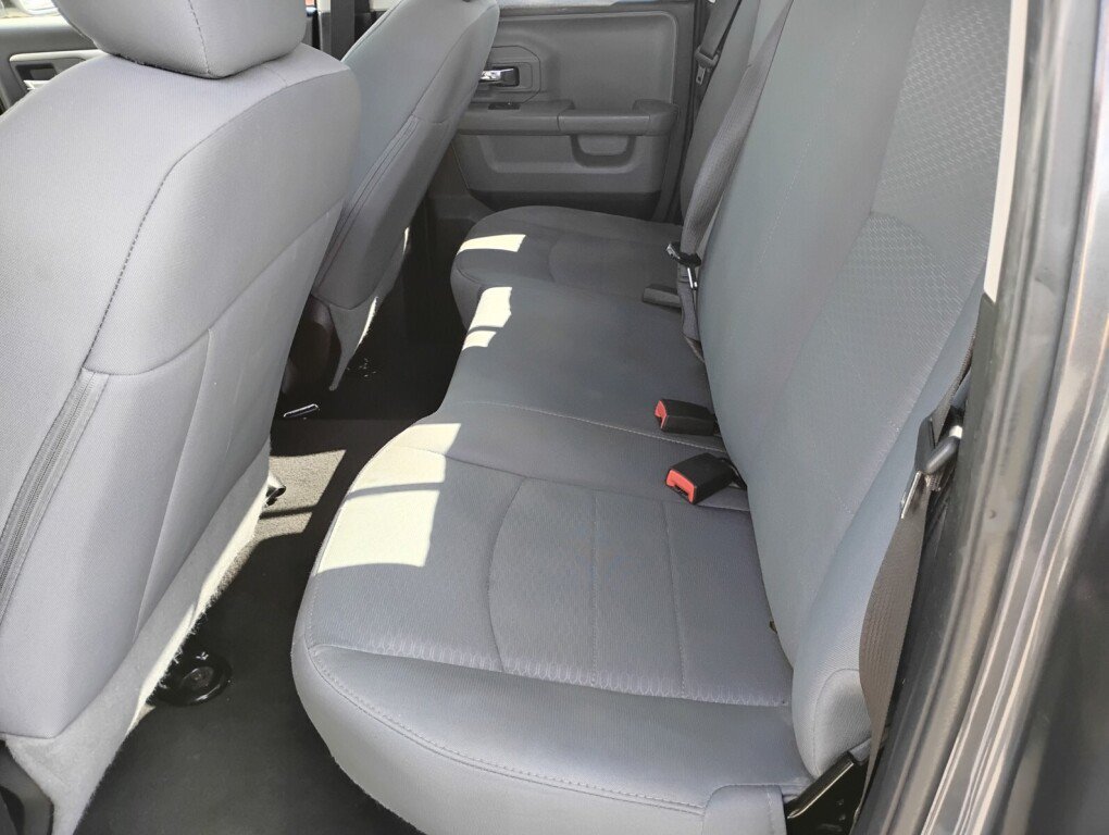 Used 2017 RAM 1500 Classic SLT AWD/4WD image 11