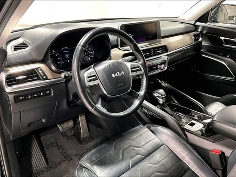 Used 2022 Kia Telluride SX w/ SX Prestige Package image 16
