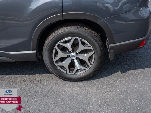 Certified 2023 Subaru Forester Premium AWD/4WD image 11