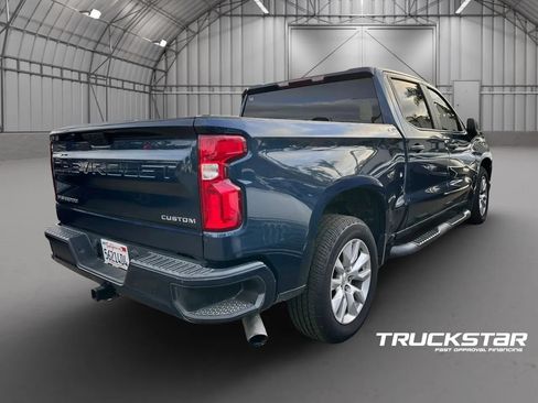 Used 2020 Chevrolet Silverado 1500 Custom w/ Custom Value Package RWD image 2