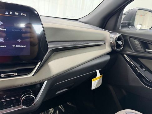 New 2026 Chevrolet Equinox LT FWD image 24