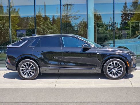 New 2026 Cadillac Lyriq Sport AWD/4WD image 6