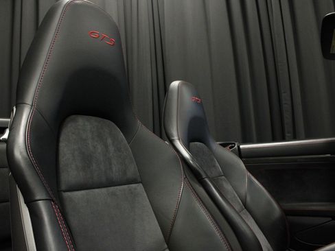 Certified 2016 Porsche 911 Carrera GTS RWD image 23