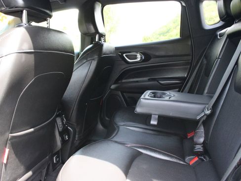 Used 2025 Jeep Compass Trailhawk AWD/4WD image 20