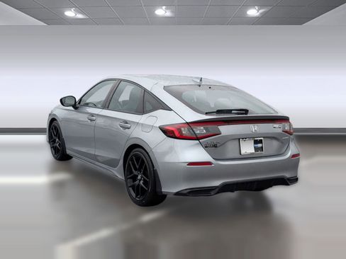 Used 2023 Honda Civic Sport image 3