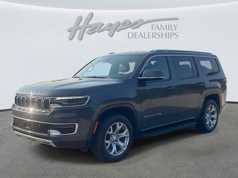 Used 2022 Jeep Wagoneer Series II w/ Flexible Seating Group AWD/4WD image 7