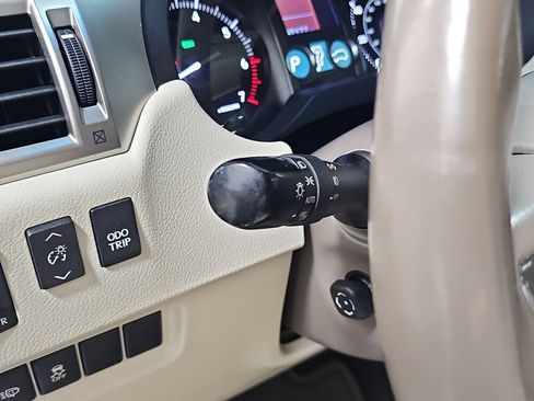 Used 2019 Lexus GX 460 Premium w/ Premium Package AWD/4WD image 28