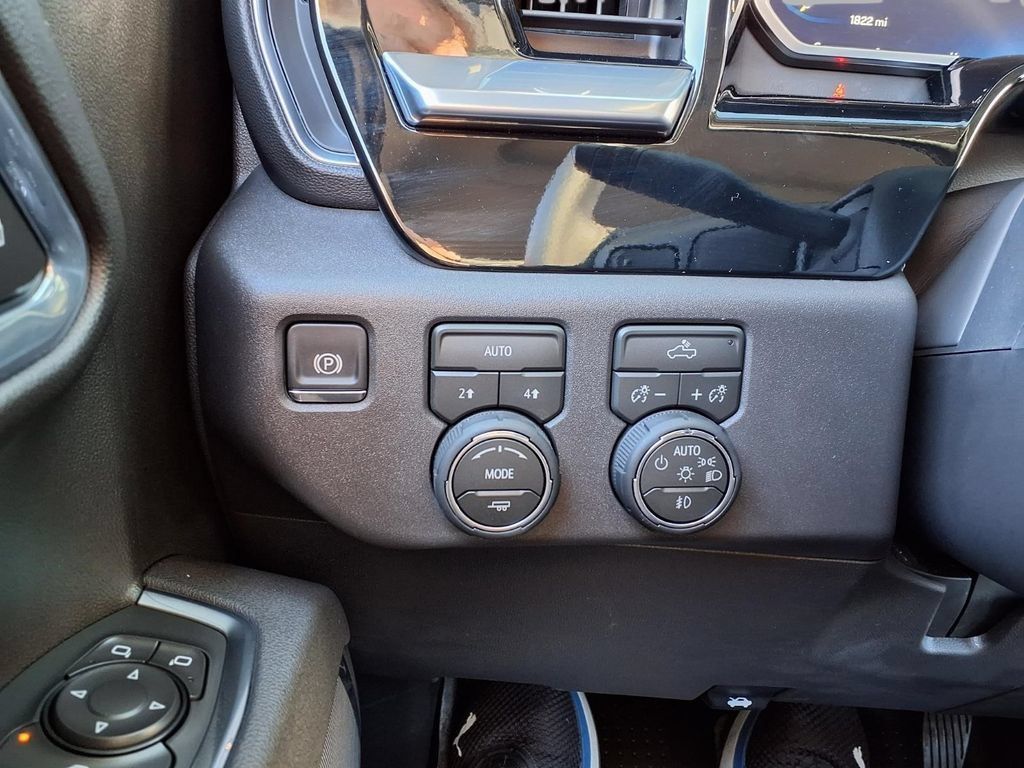 Used 2026 Chevrolet Silverado 1500 RST w/ RST Select Package AWD/4WD image 18