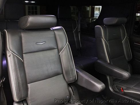 Used 2023 Cadillac Escalade ESV Premium Luxury AWD/4WD image 45