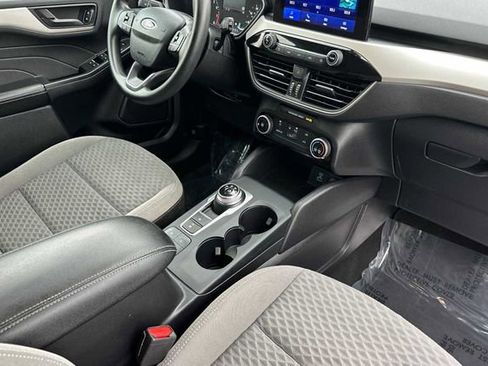 Used 2022 Ford Escape SE image 14