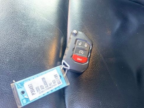 Used 2020 Jeep Gladiator Rubicon image 25