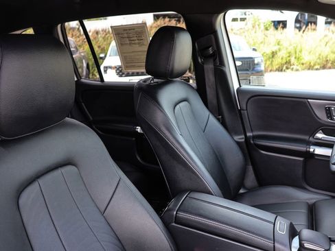 Used 2023 Mercedes-Benz GLB 250 GLB 250 image 18