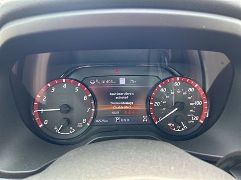 Used 2023 Nissan Titan PRO-4X w/ Pro-4x Convenience Package image 17