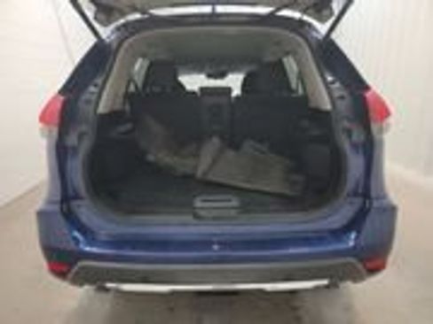 Used 2019 Nissan Rogue SV image 5