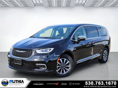 New 2023 Chrysler Pacifica Limited
