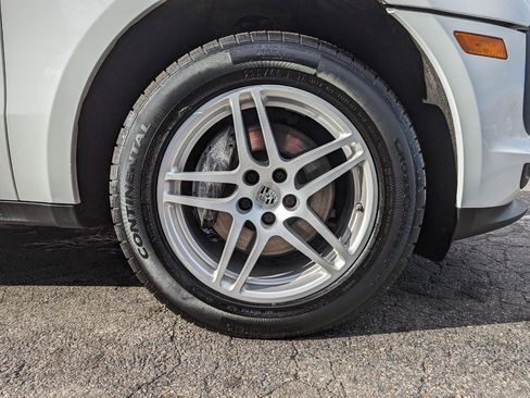 Used 2020 Porsche Macan AWD/4WD image 53
