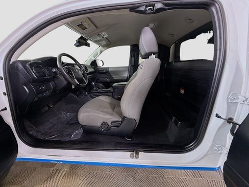 Used 2022 Toyota Tacoma SR image 20