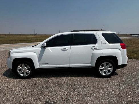 Used 2012 GMC Terrain SLE AWD/4WD image 2