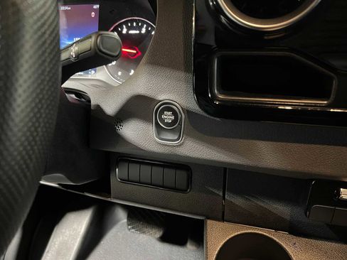 Used 2025 Mercedes-Benz Sprinter 2500 image 29