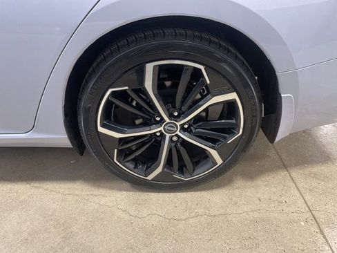 Certified 2024 Nissan Altima 2.5 SR w/ SR Premium Package image 36