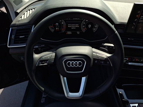 Used 2023 Audi Q5 2.0T Premium Plus w/ Premium Plus Package AWD/4WD image 19
