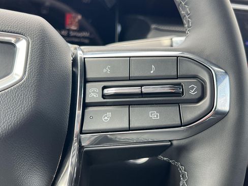 New 2025 GMC Acadia Elevation FWD image 13
